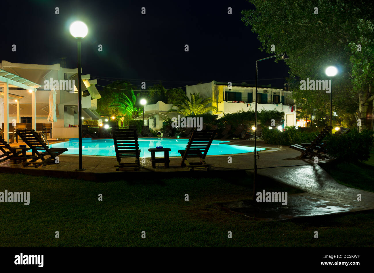Pool bar ready for evening party Stock Photo Alamy
