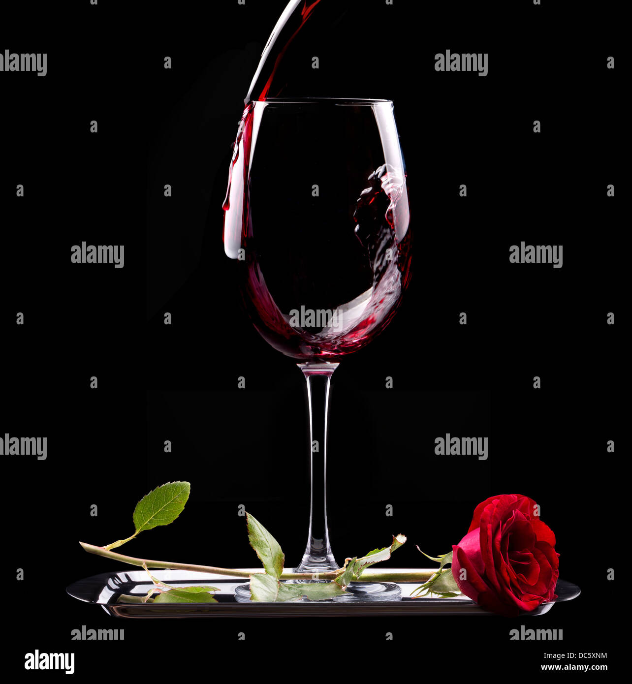 Silhouette head red wine glass hi-res stock photography and images - Alamy