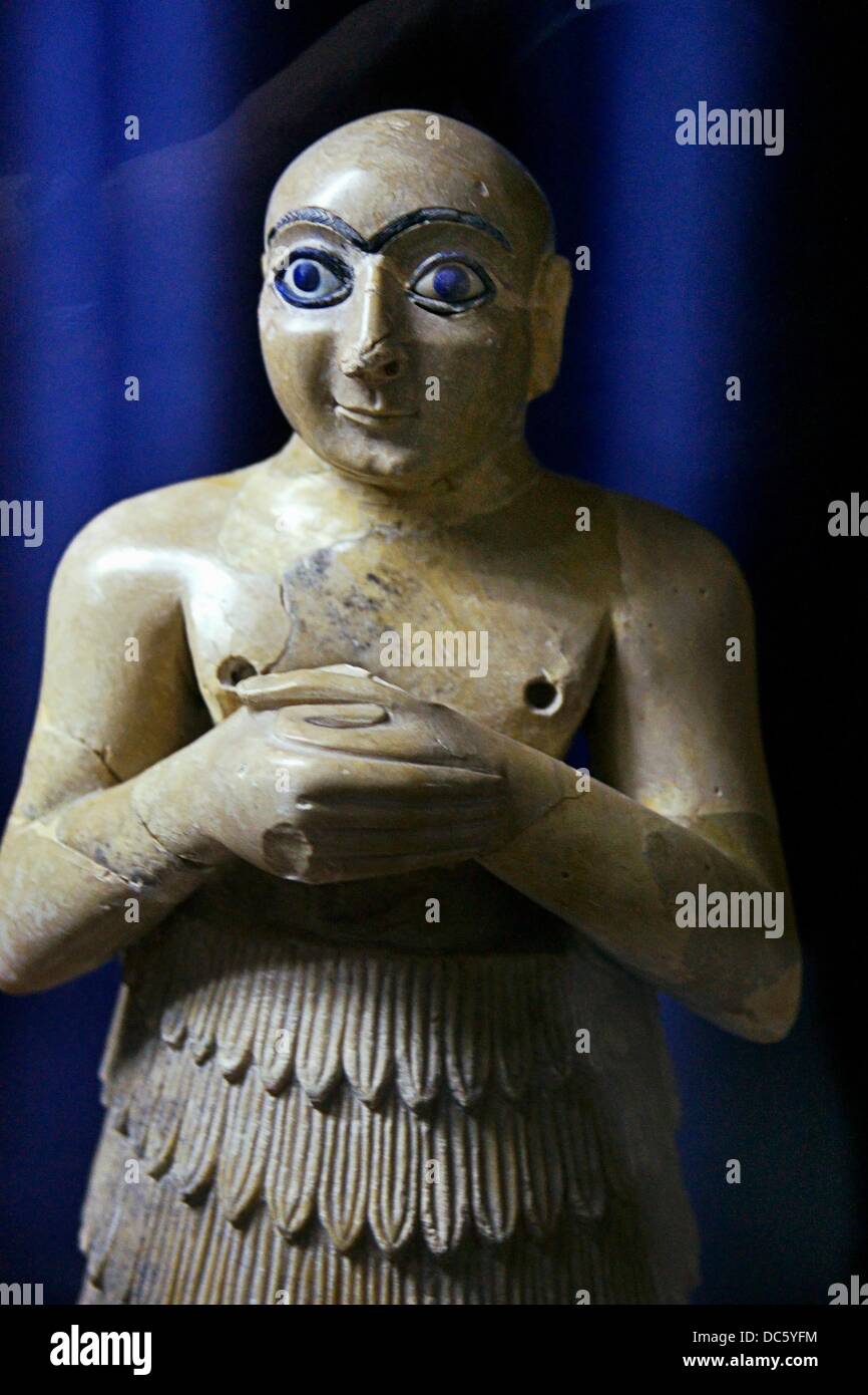 Statue from Mari (ca. 3000 BC) at National Museum, Damascus, Syria