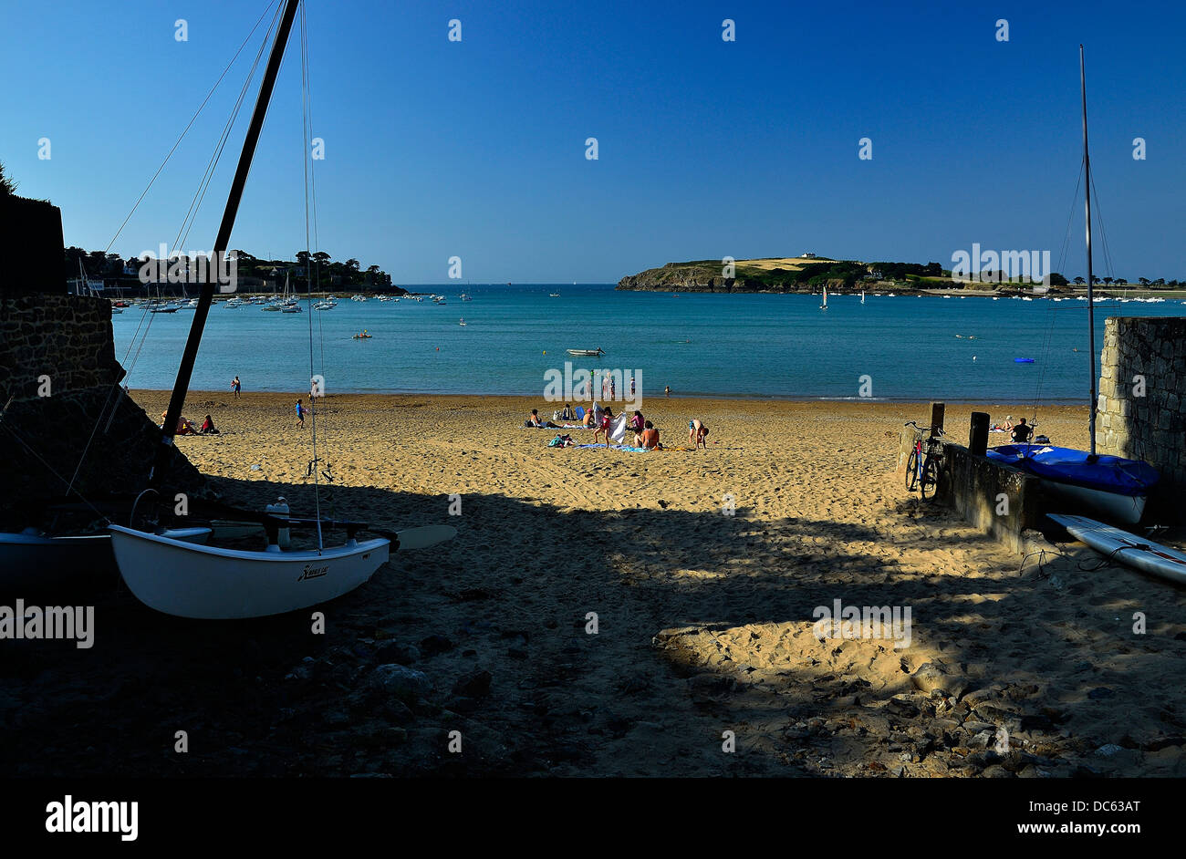 Beach Port de Rothéneuf at Havre de Rothéneuf, between Cancale and St