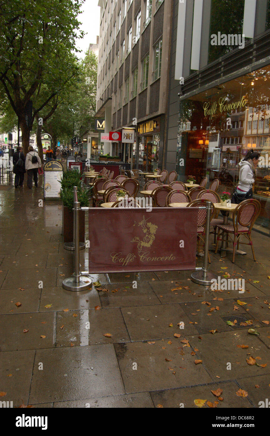Cafes on Tottenham Court Road in London, England Stock Photo Alamy
