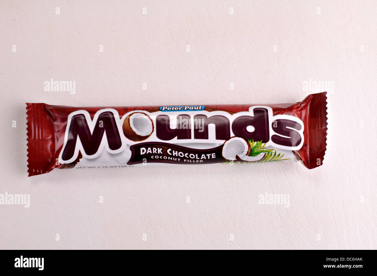 A image of a Mounds Dark Chocolate candy bar from Peter Paul Stock