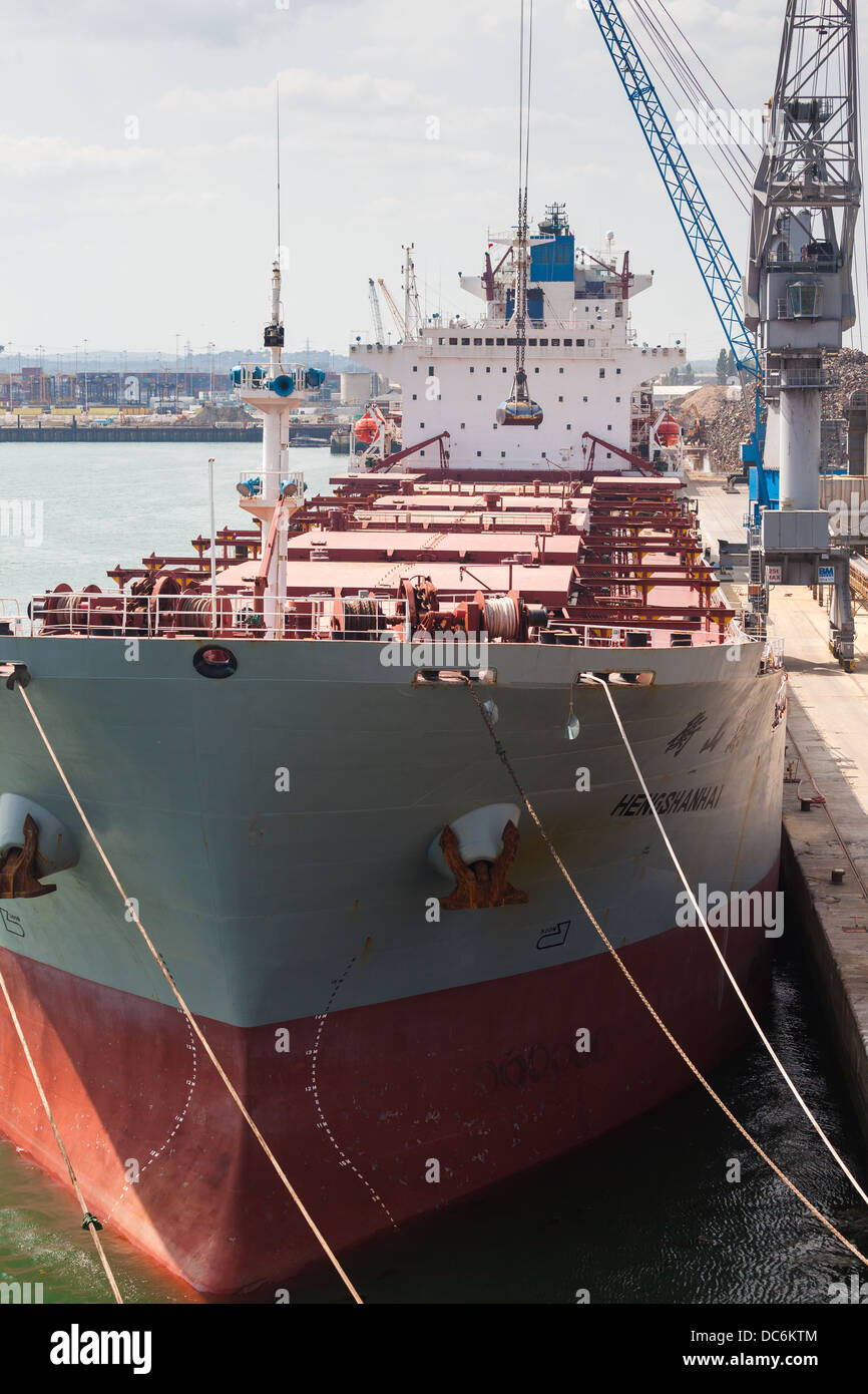 Bulk carrier discharging cargo. Southampton Docks. UK. COSCO BULK CARRIER Stock Photo