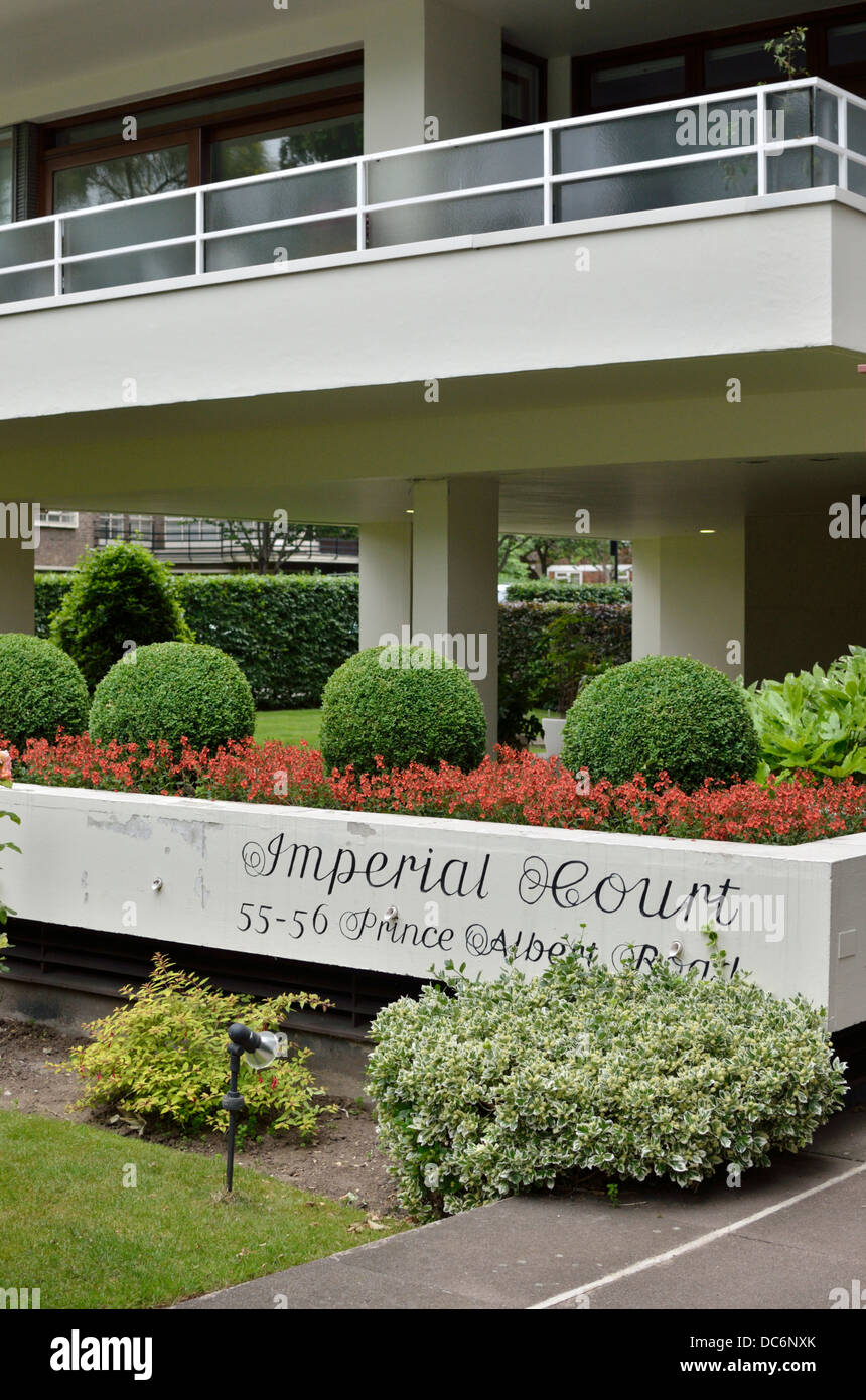 Imperial Court apartments in Prince Albert Road NW8, London, UK Stock Photo