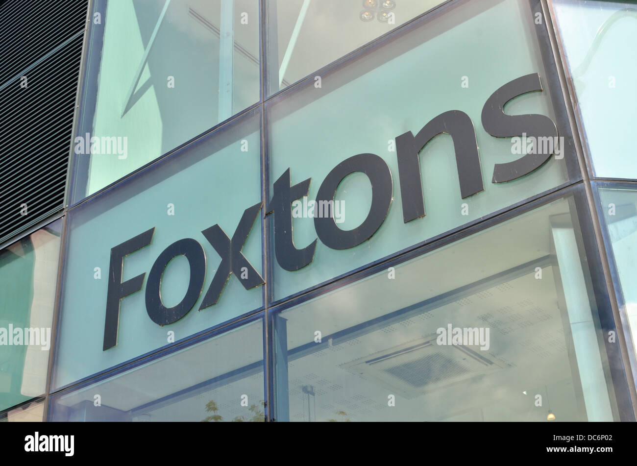 Foxtons estate agent sign, Camden Town, London, UK Stock Photo Alamy
