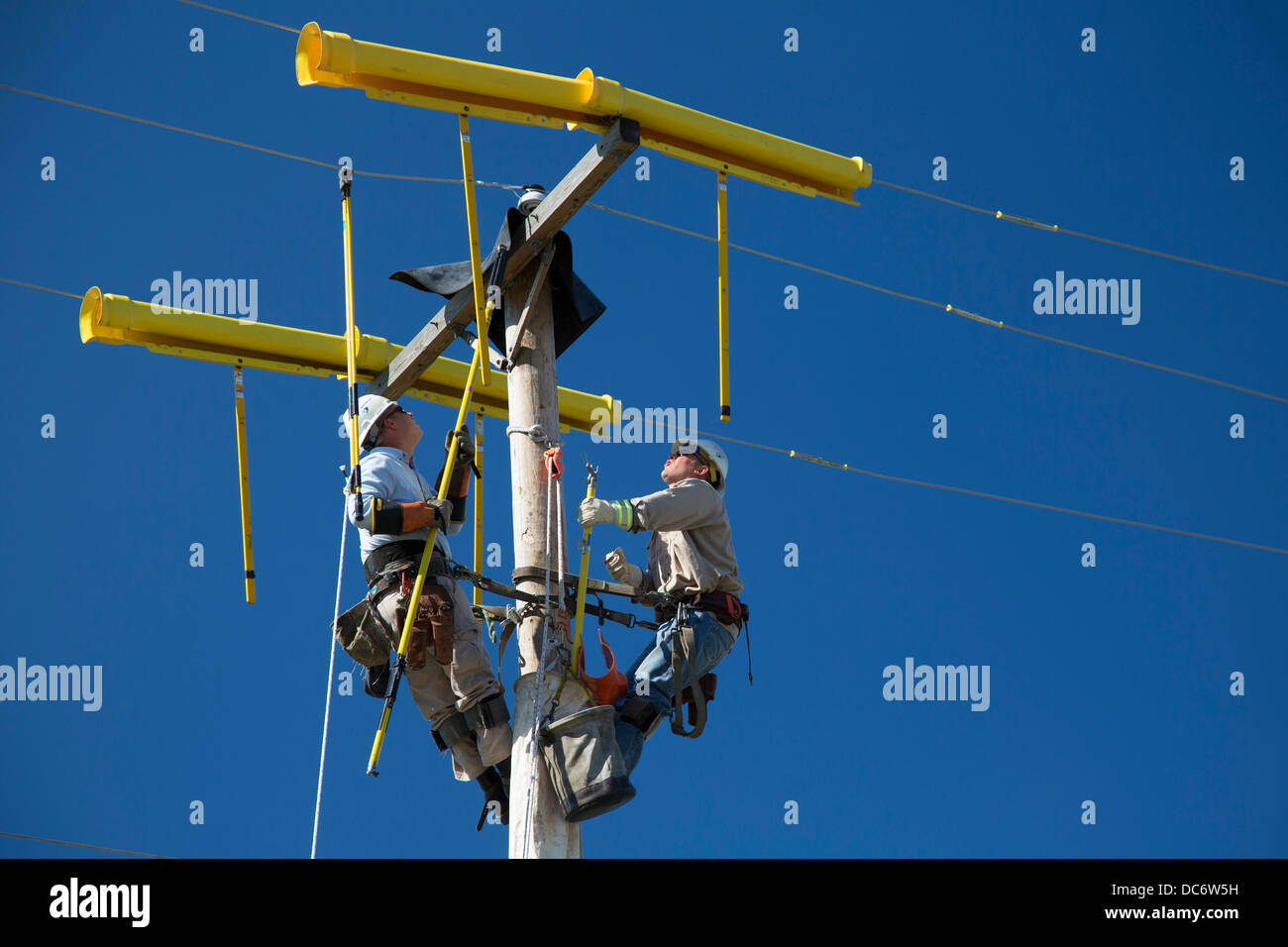 Linemen High Resolution Stock Photography and Images Alamy