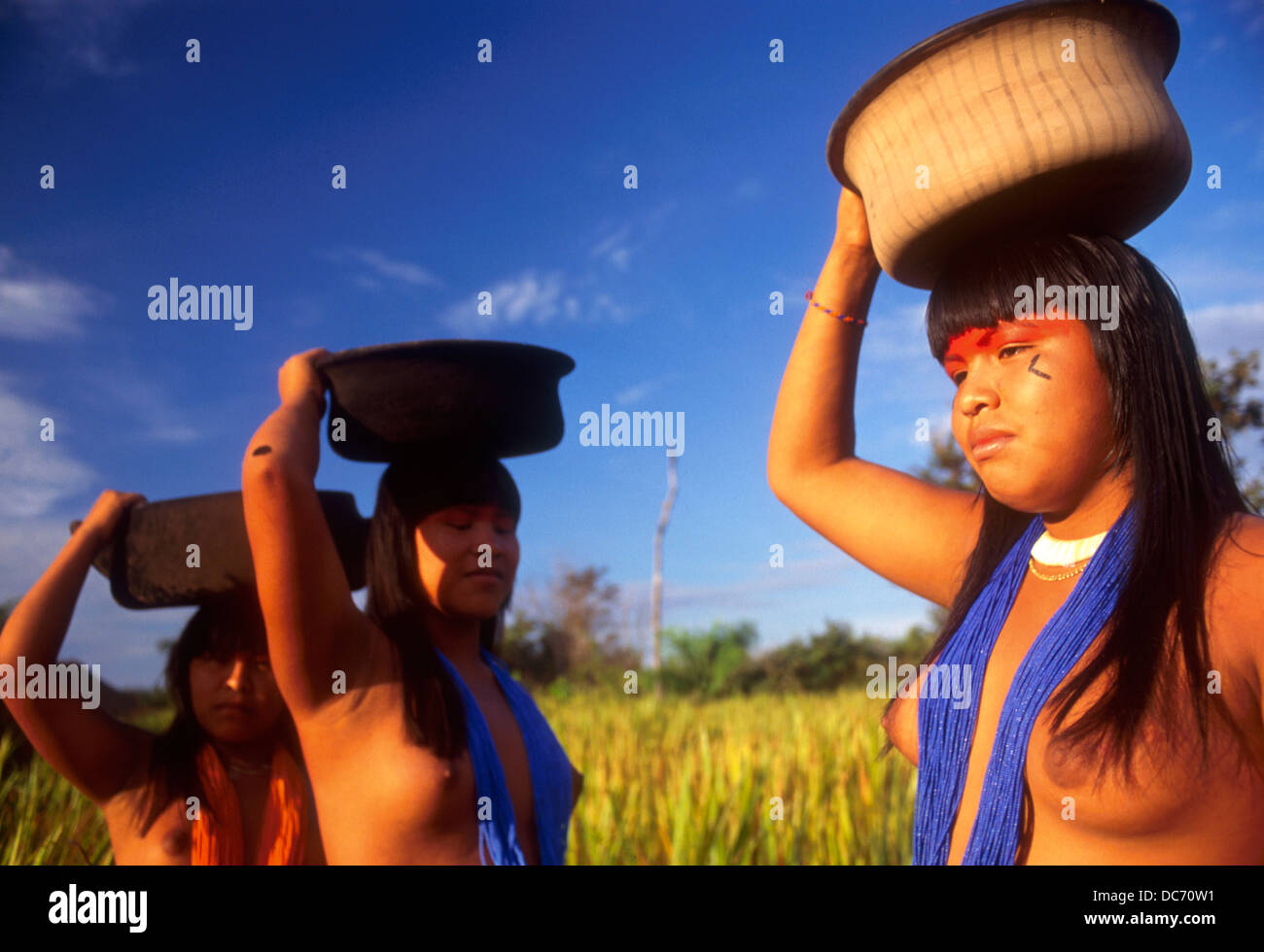 Mehinako Indigenous People, Xingu, Amazon rain forest, Brazil Stock 