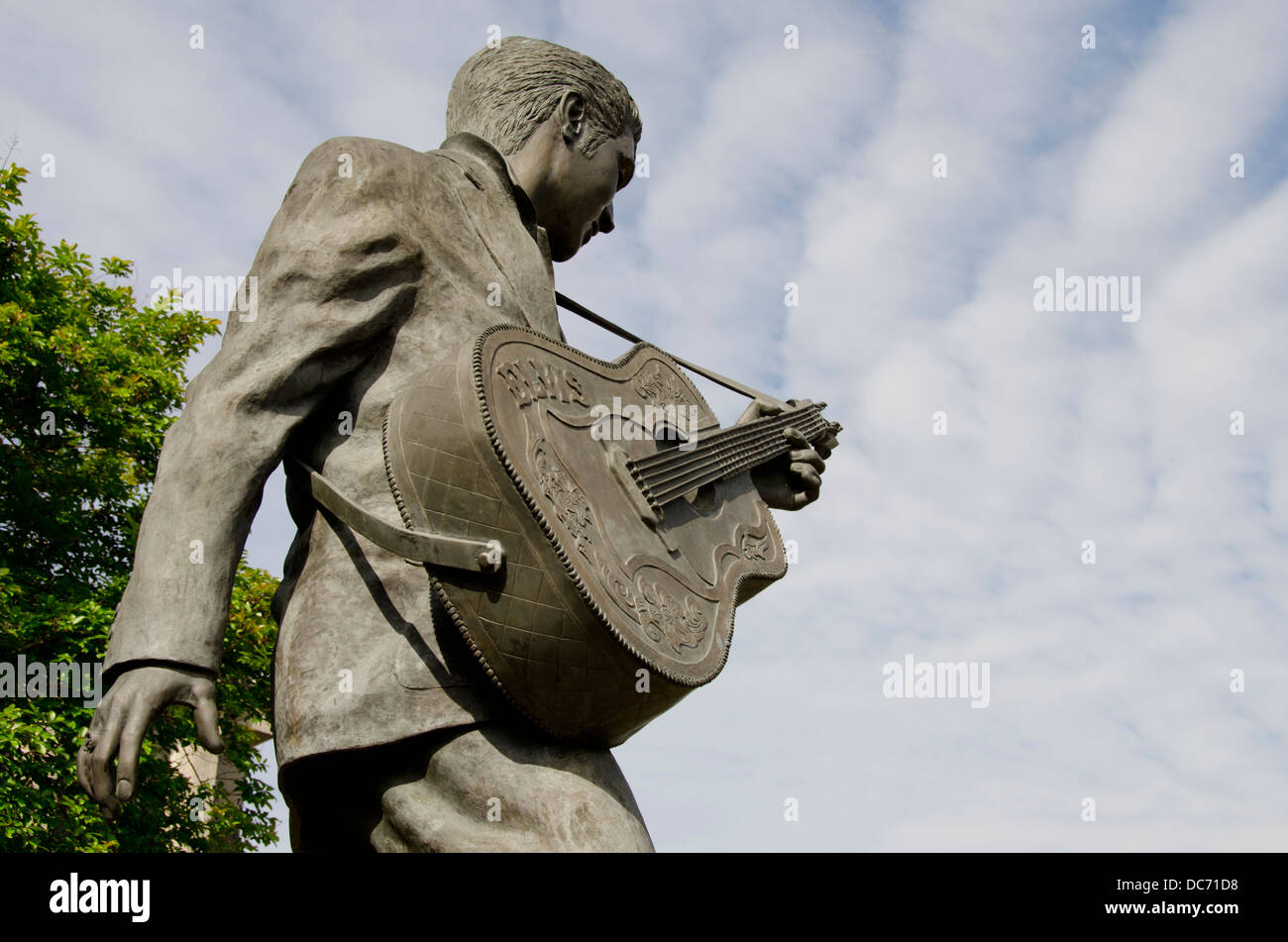 Elvis statue and memphis hires stock photography and images Alamy