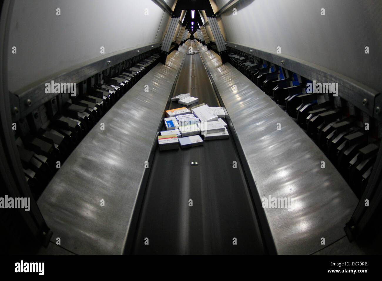 Supply chain warehouse hires stock photography and images Alamy