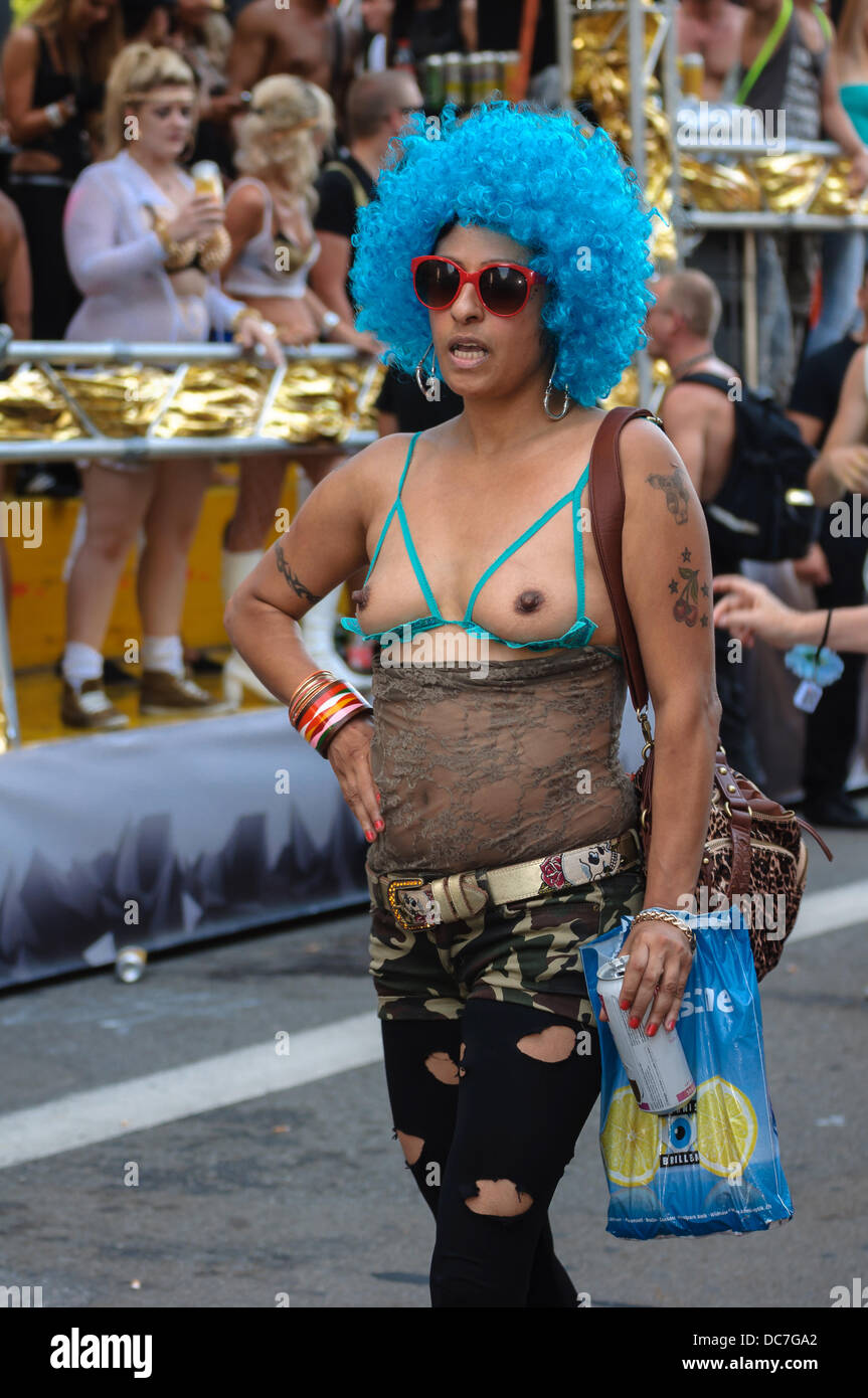 Zurich, Switzerland. 10th Aug, 2013. The Street Parade 2013 in Zurich. The rave sees the participation of hundreds of thousands of young people with funny and colourful costumes that dance through the streets of the city. Credit:  Matteo Cozzi/Alamy Live News Stock Photo