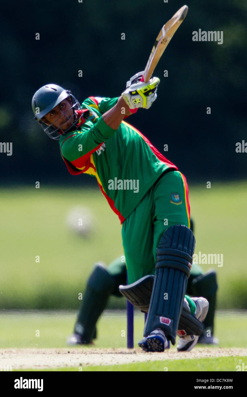 Kibworth, Leicestershire, UK. Sunday 11th August 2013.  Action from the ODI match between Bangladesh u19 and Pakistan u19 as part of the u19 ODI Triangular Tournament played in England. Credit:  Graham Wilson/Alamy Live News Stock Photo