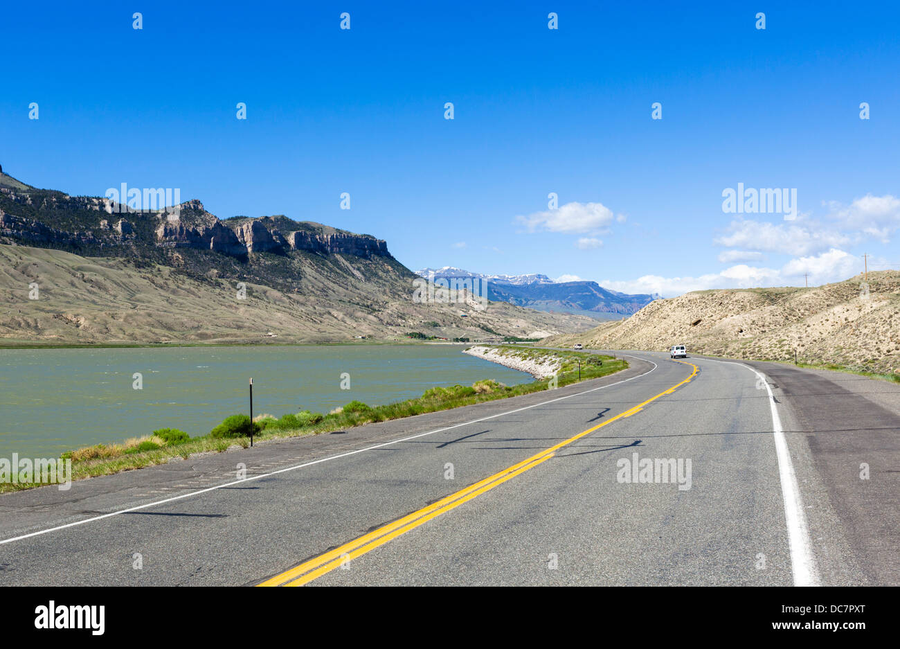 US Highway 14 alongside the Buffalo Bill Reservoir in Buffalo Bill State Park, near Cody, Wyoming, USA Stock Photo