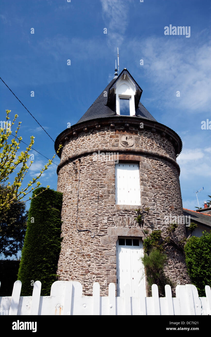 Round turret house Rue des Rimains, Cancale, Brittany, France, Europe Stock Photo