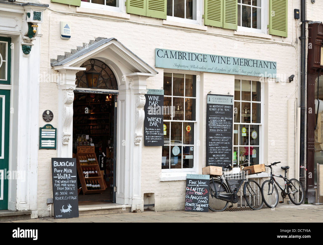 Wholesalers uk hires stock photography and images Alamy