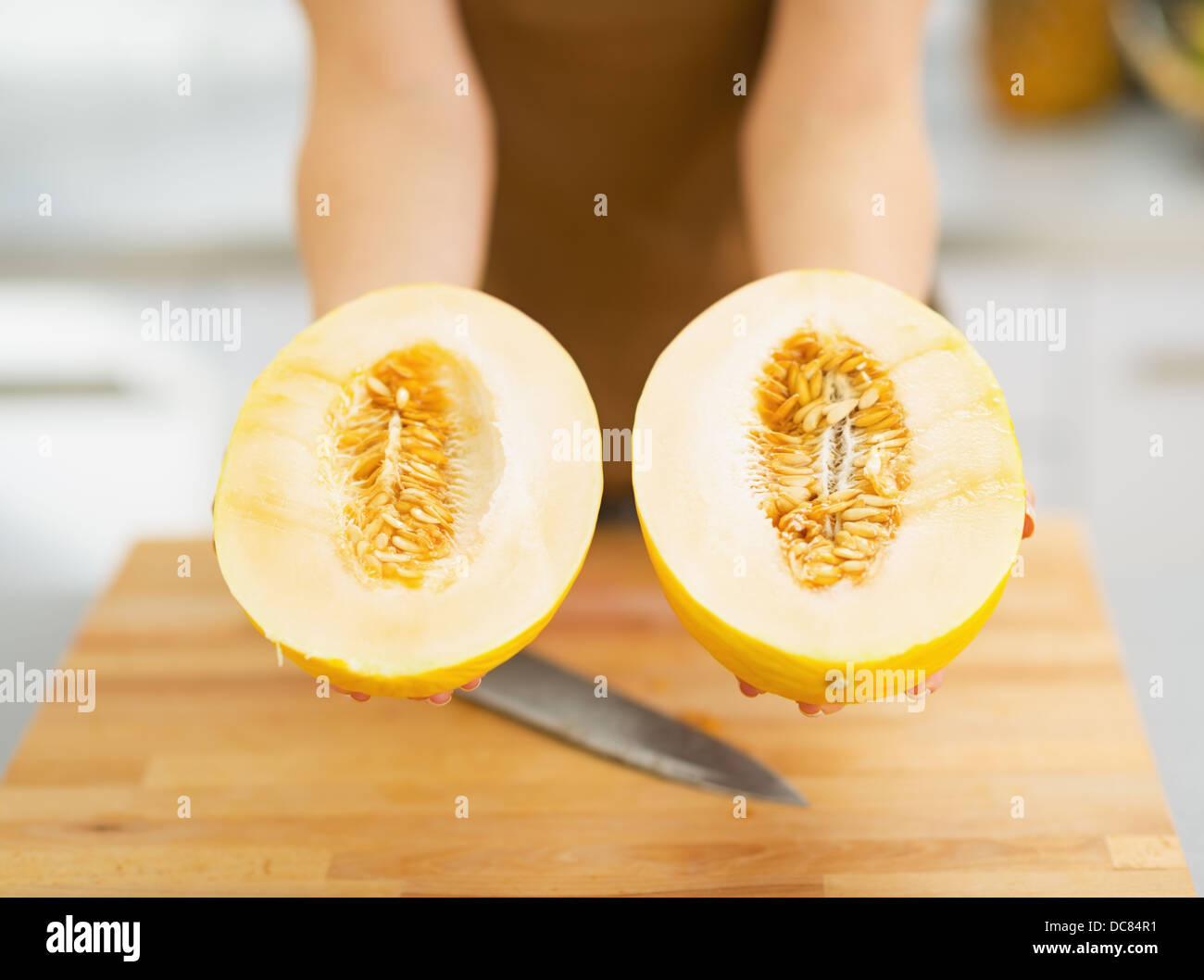 Таджикские дыни. Арбуз гифка прикол. Корка дыни. Обоссанные дыни. Как выбрать арбуз и дыню.