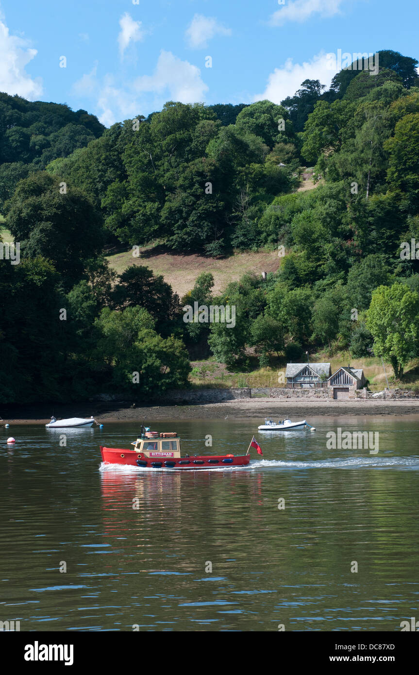 river Dart, summer, dittisham, ditsum, destination, in a row, stone