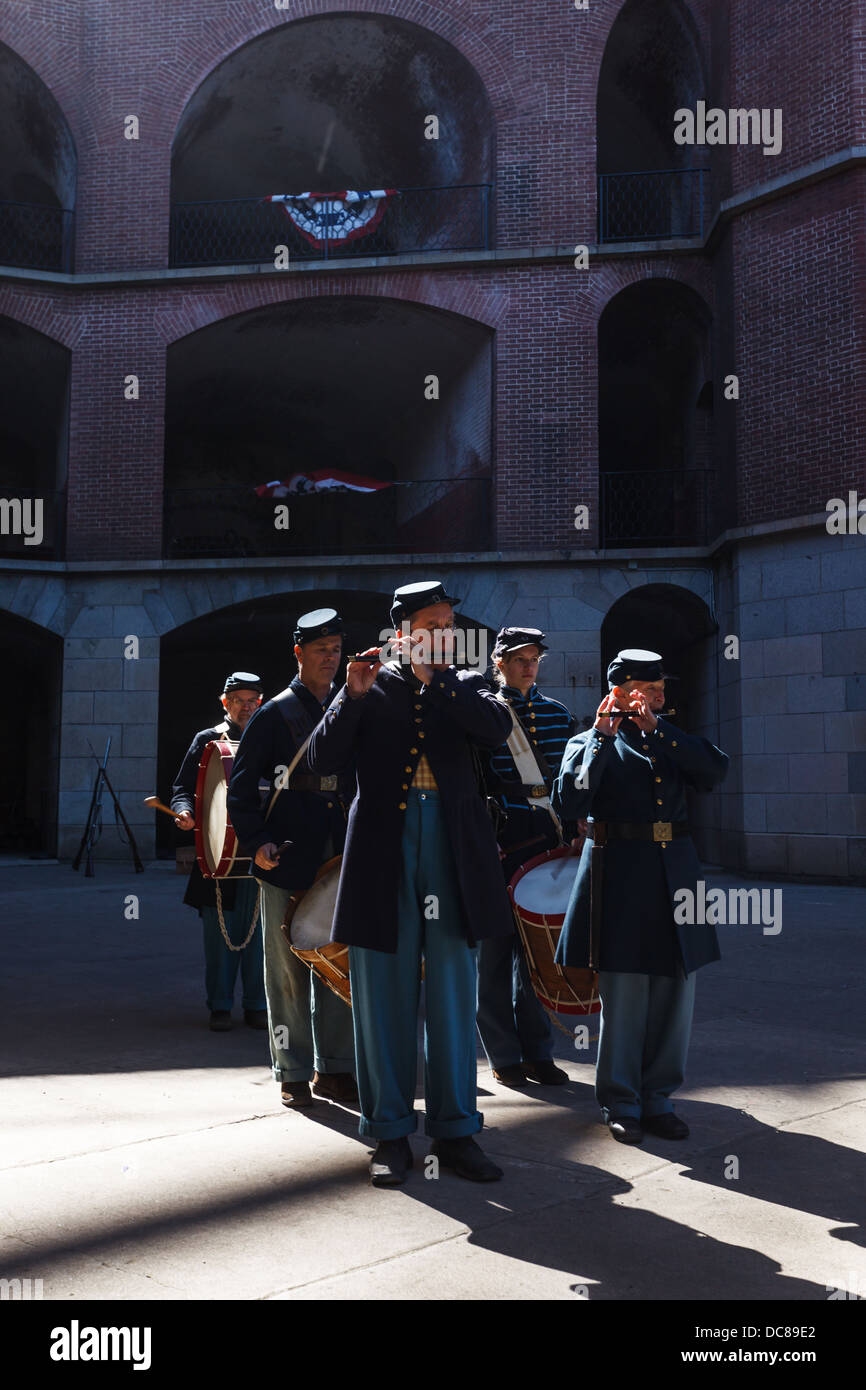 Fort drum main gate hires stock photography and images Alamy