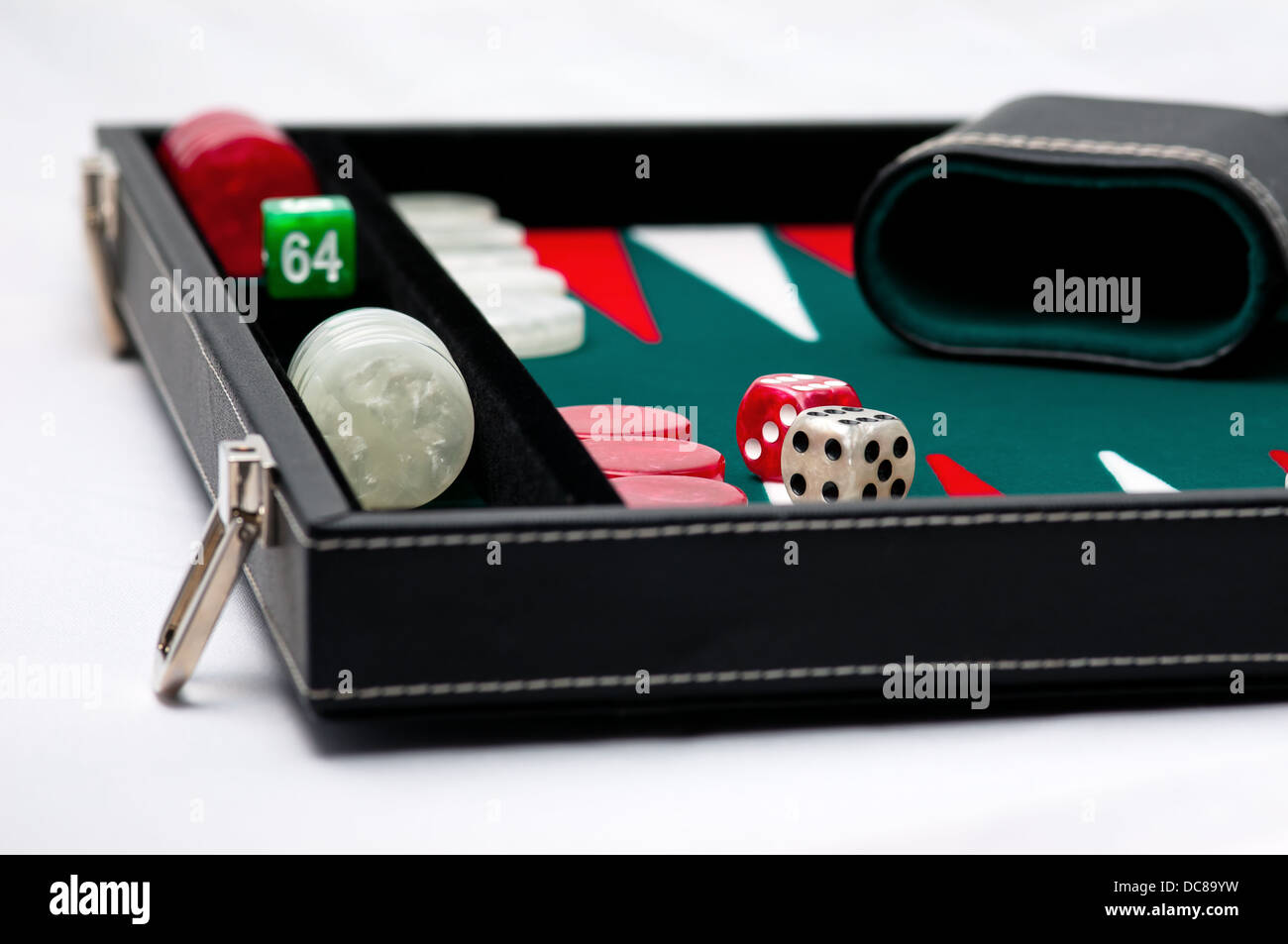 217 fotos de stock e banco de imagens de Backgammon Board - Getty