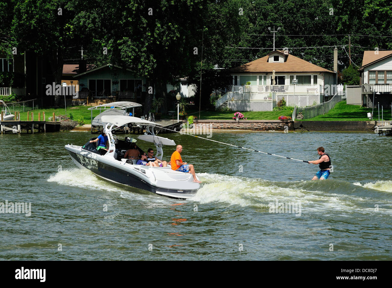 Boat surfing on the Fox River Stock Photo Alamy