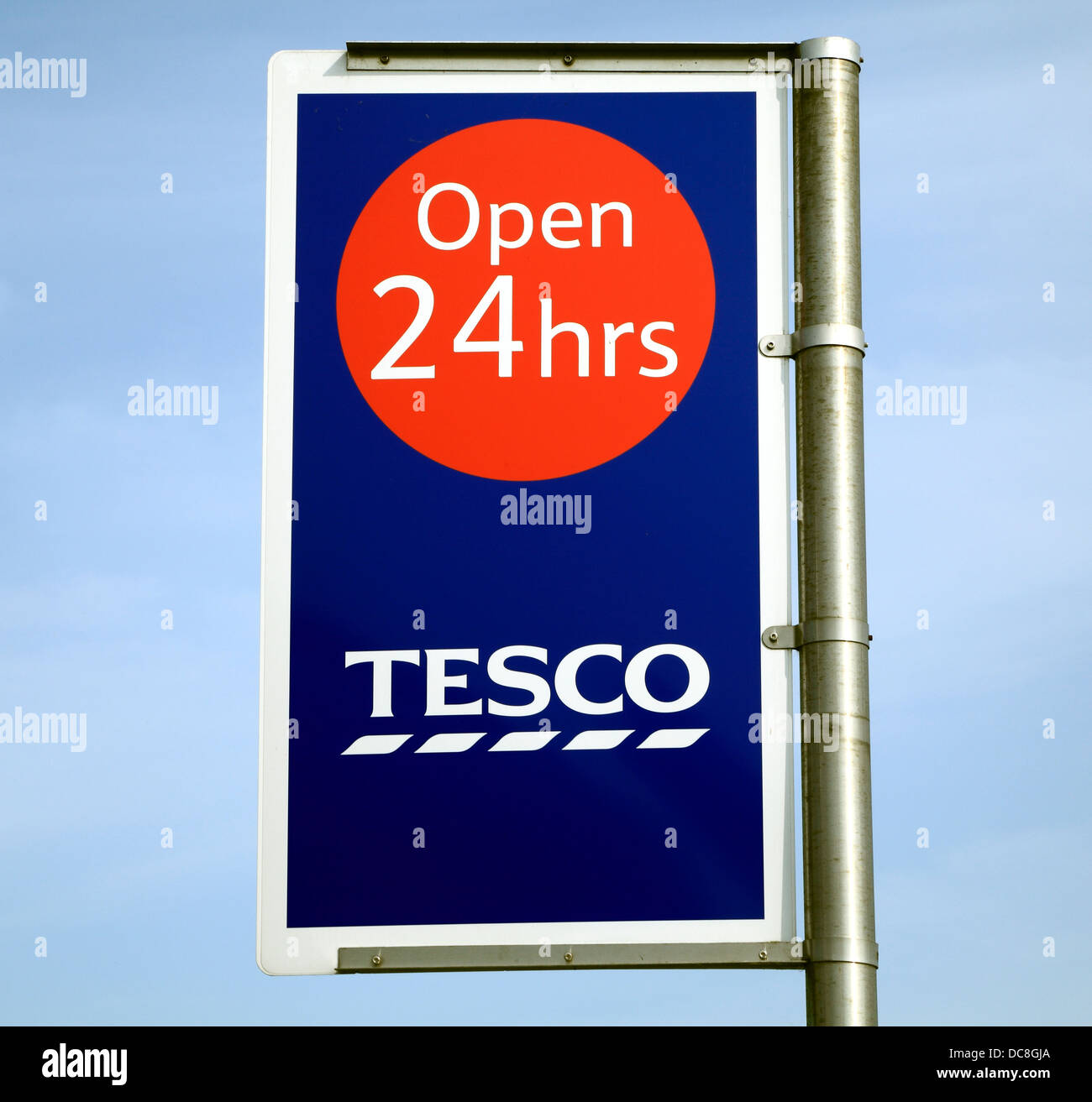 Tesco Supermarket, open 24 hours sign, England UK English supermarkets Stock Photo