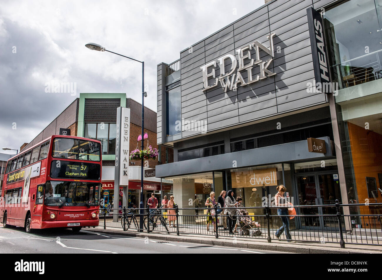 Eden walk shopping centre hi-res stock photography and images - Alamy