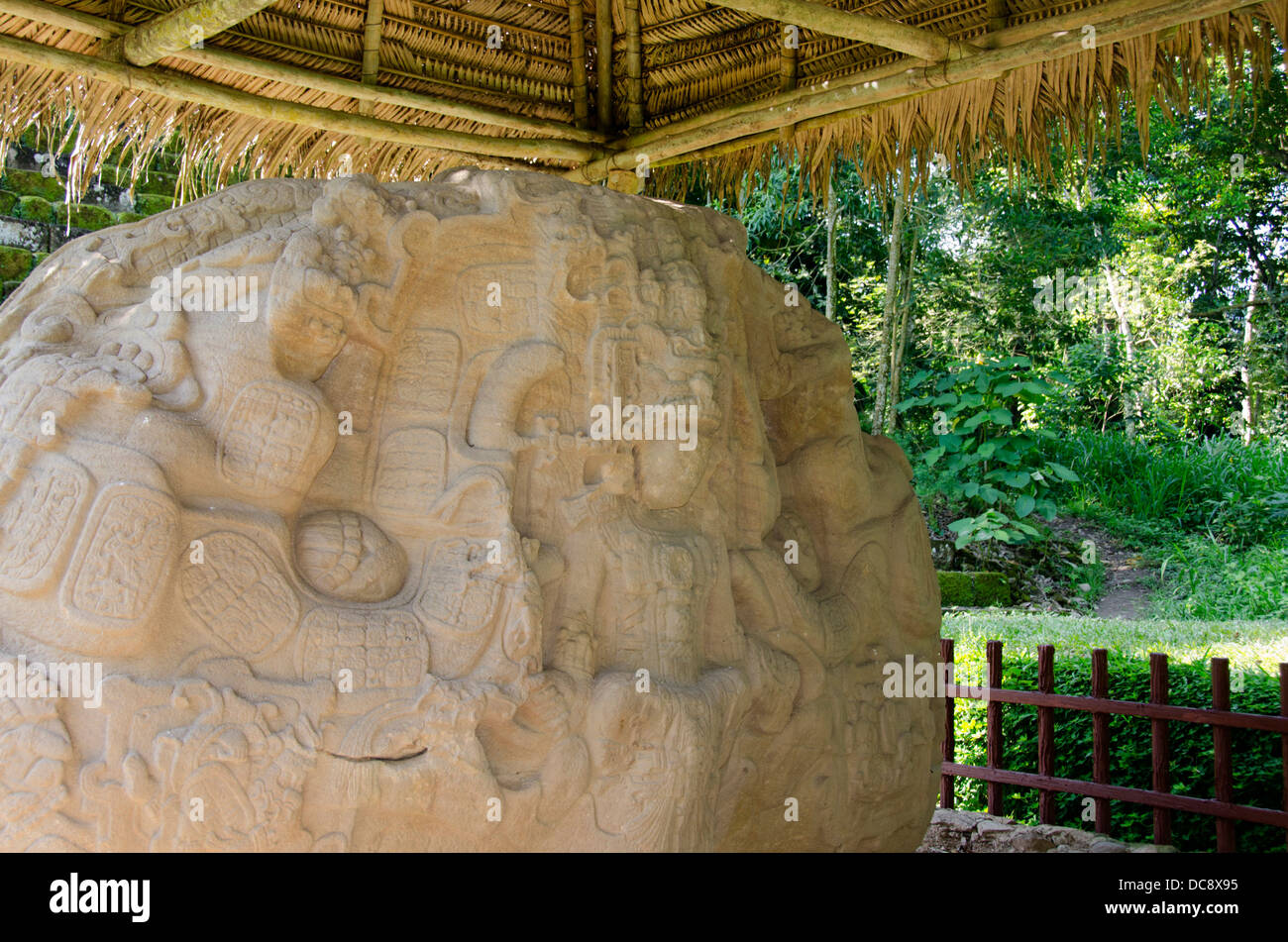 Guatemalan altar hi-res stock photography and images - Alamy