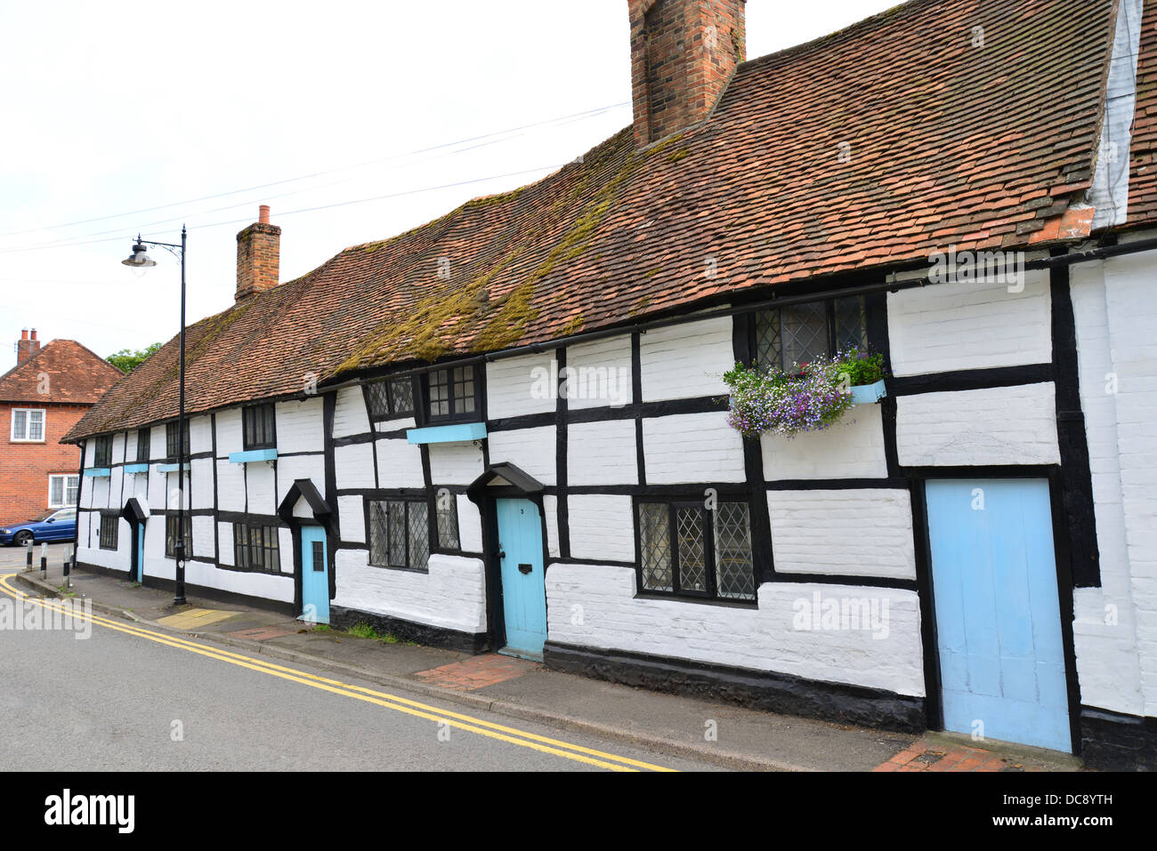 Row of period cottages on Pangbourne Hill, Pangbourne, Berkshire