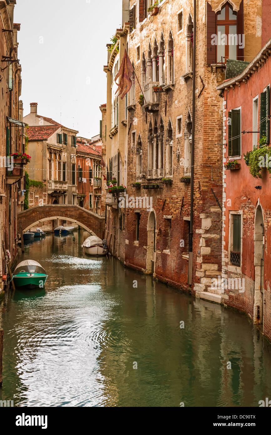 Historic houses of the Grand Canal in Venice, Italy Stock Photo - Alamy