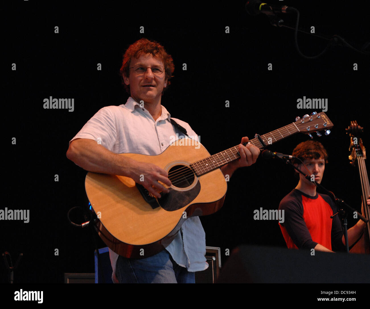 Portsmouth, Virginia, USA. 11th Aug, 2013. Singer TODD SHEAFFER of American newgrass, jamband 'Railroad Earth' performs during the 'Noise Of The Earth Tour' at The Ntelos Pavilion. (Credit Image: Credit:  Jeff Moore/ZUMA Wire/Alamy Live News) Stock Photo