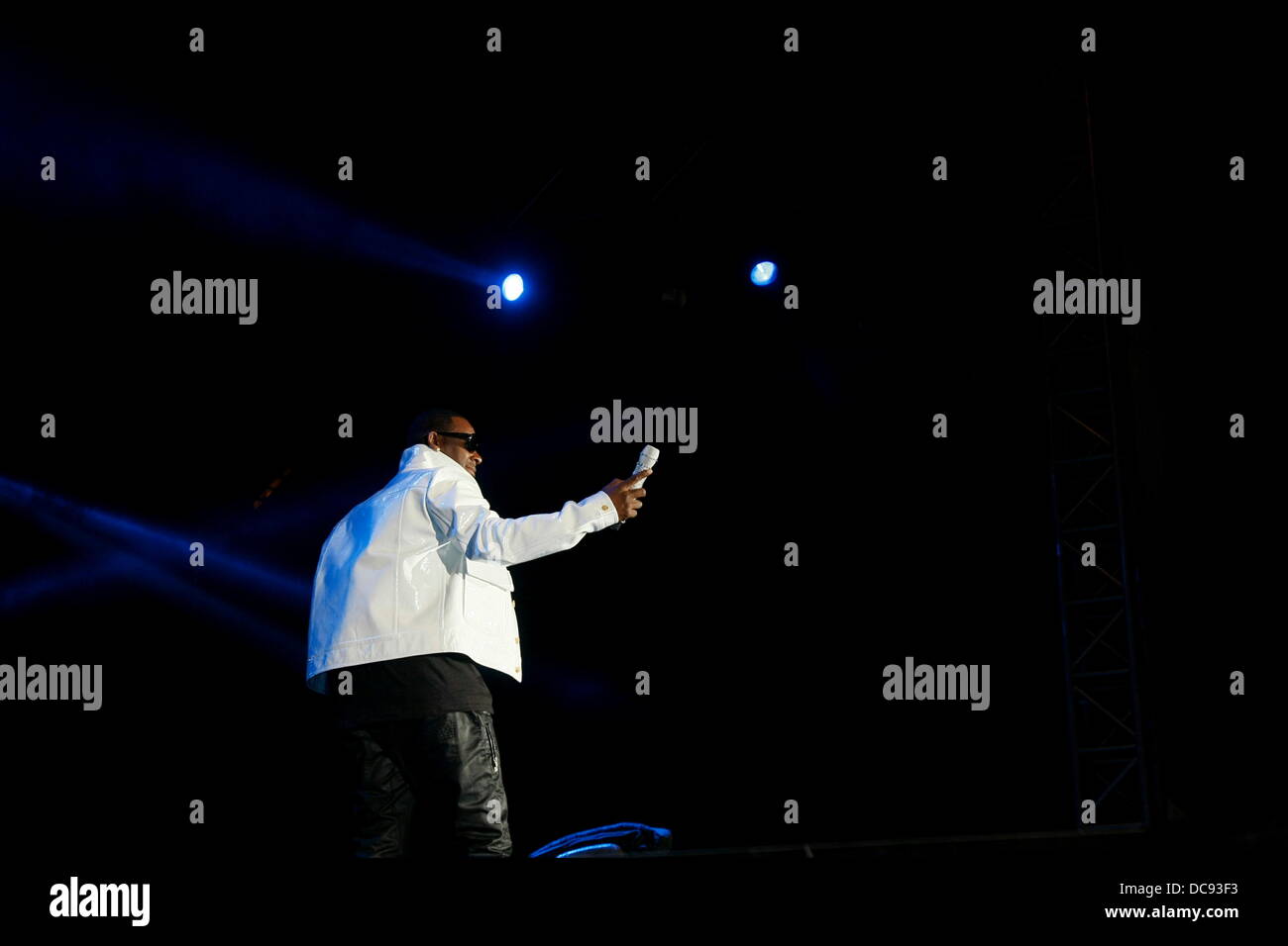 JOHANNESBURG, SOUTH AFRICA R Kelly performs during his 'Single Ladies