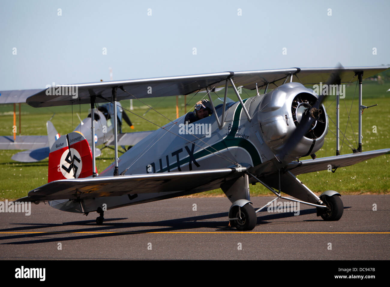 https://www.alamy.com/licenses-and-pricing/?v=1