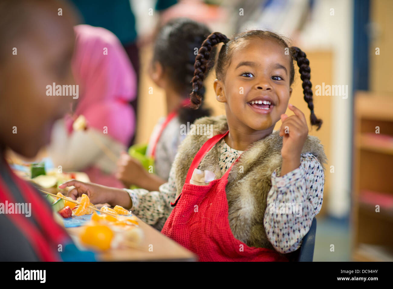 The St. Pauls Nursery School and Children's Centre, Bristol UK  - A healthy food class. Stock Photo