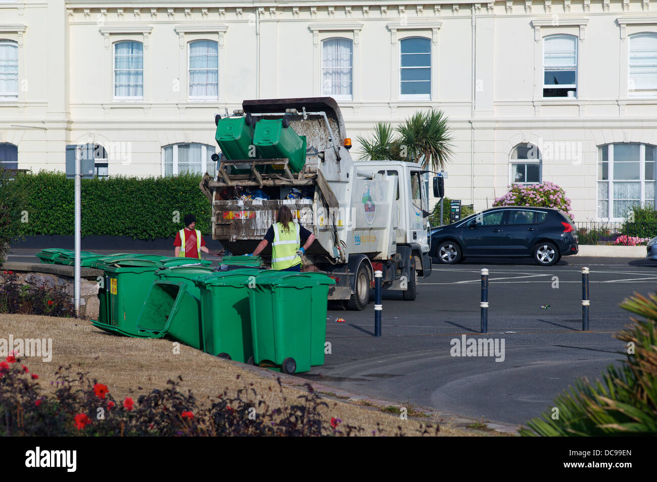 Refuse collection uk hires stock photography and images Alamy