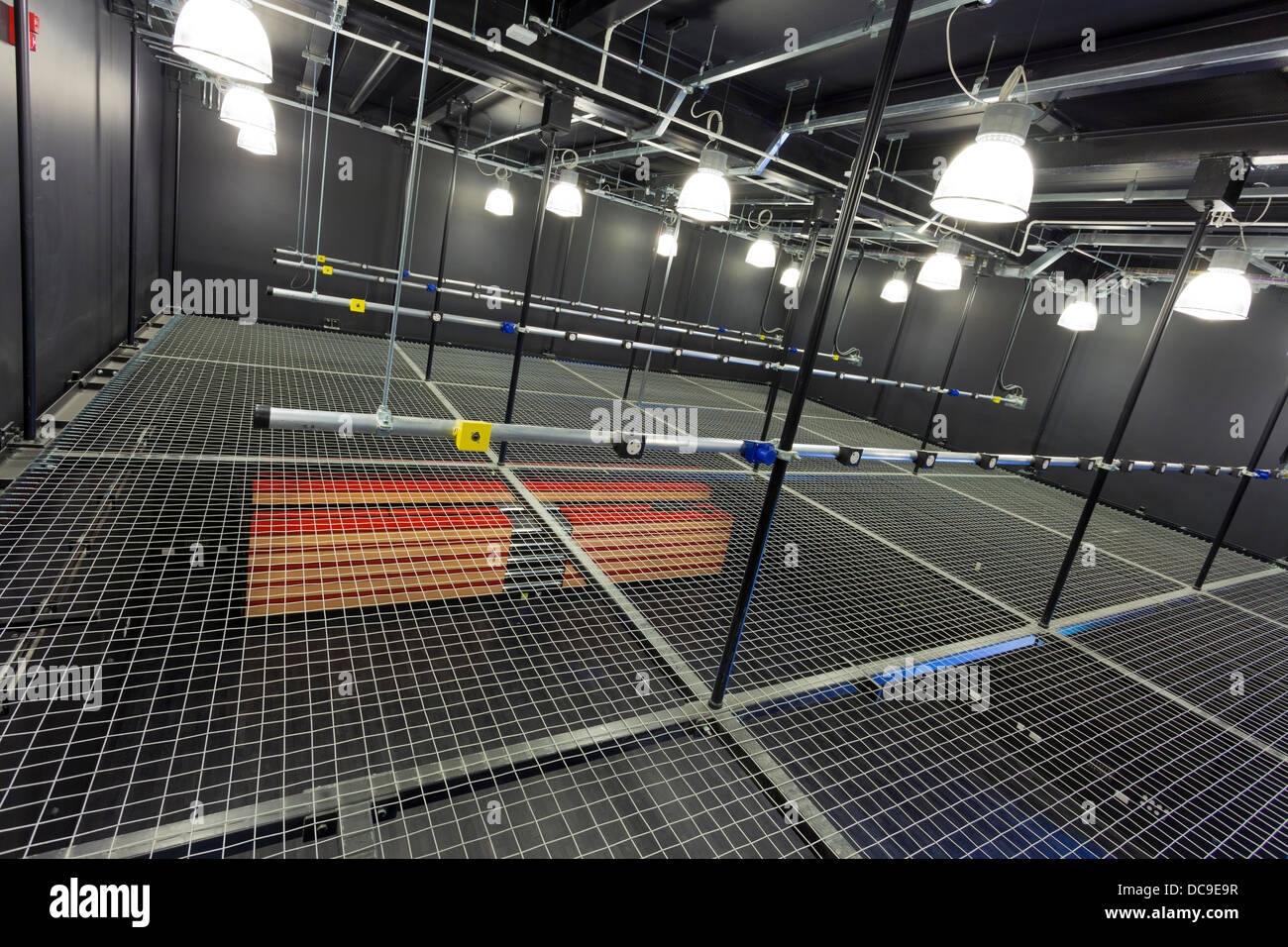 Mezzanine floor hires stock photography and images Alamy