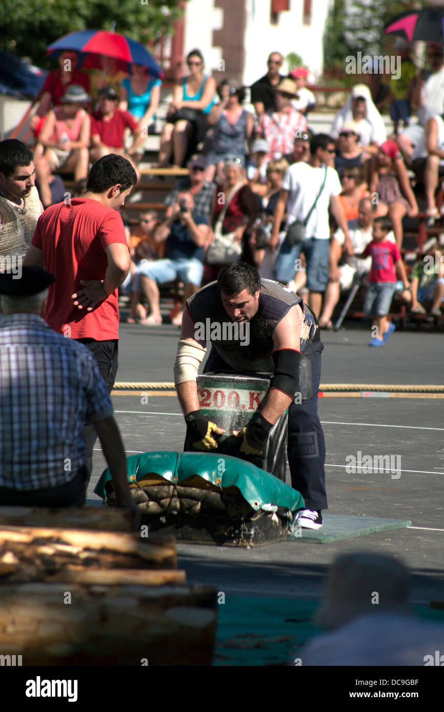 Basque country competition strength festival hi-res stock photography ...