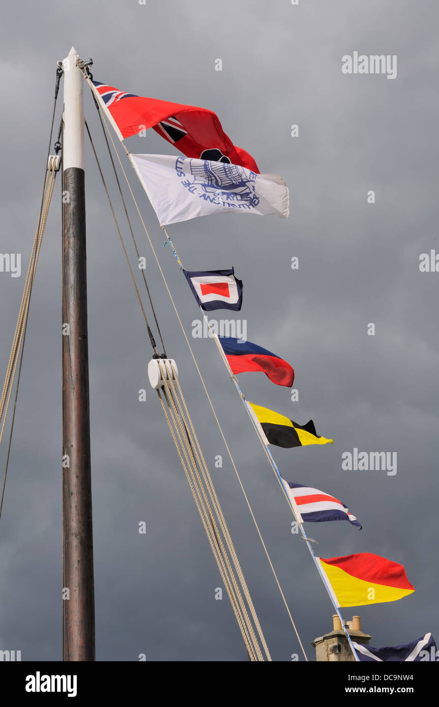 Flags on ships mast hires stock photography and images Alamy