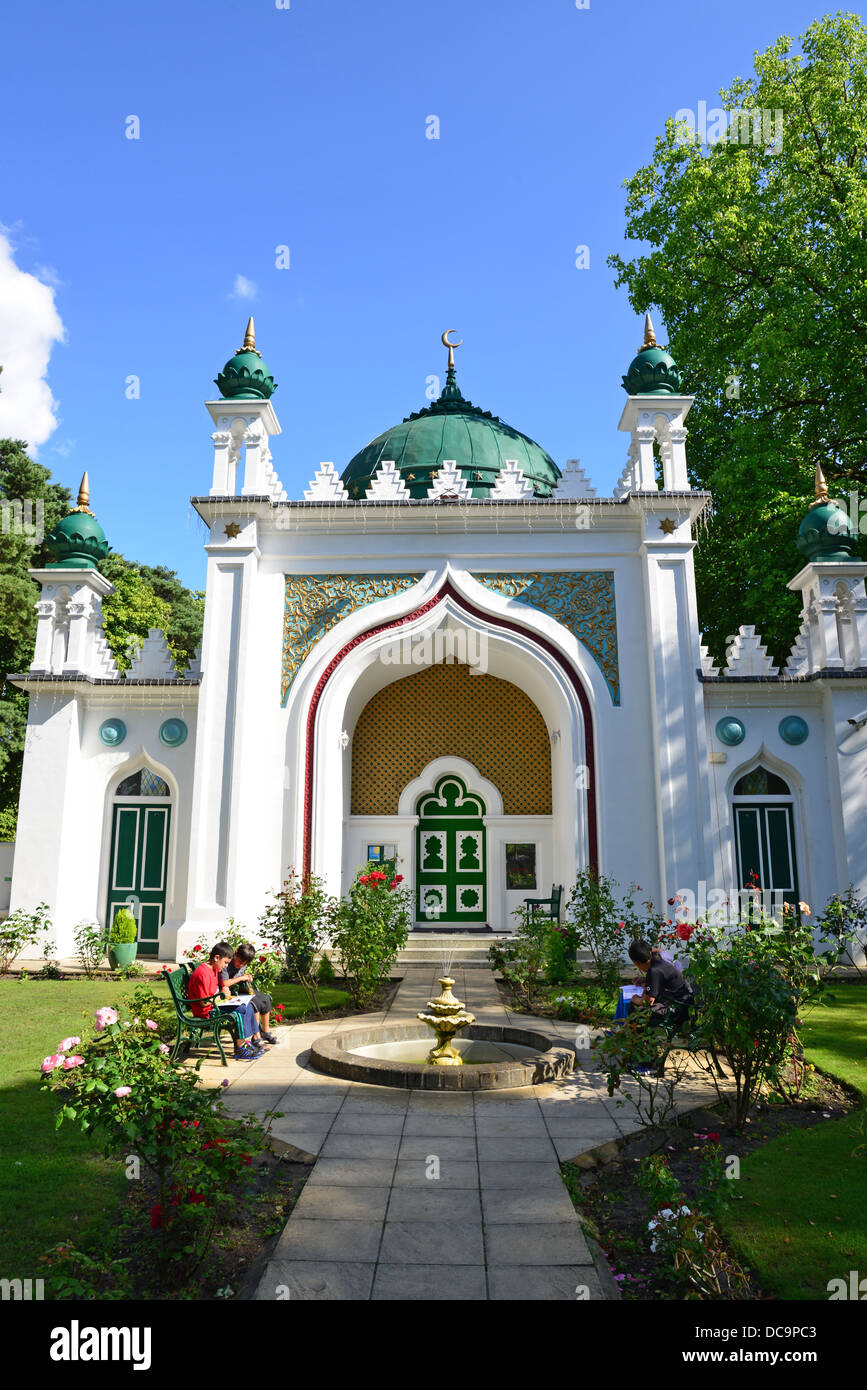 Shah jahan mosque woking hires stock photography and images Alamy
