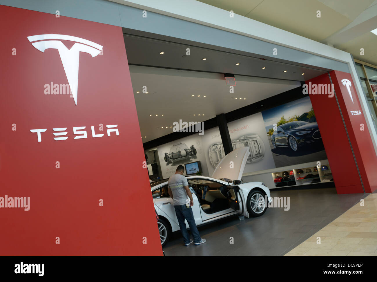 Tesla electric car dealer (retail store) in a shopping mall, NJ, USA Stock Photo