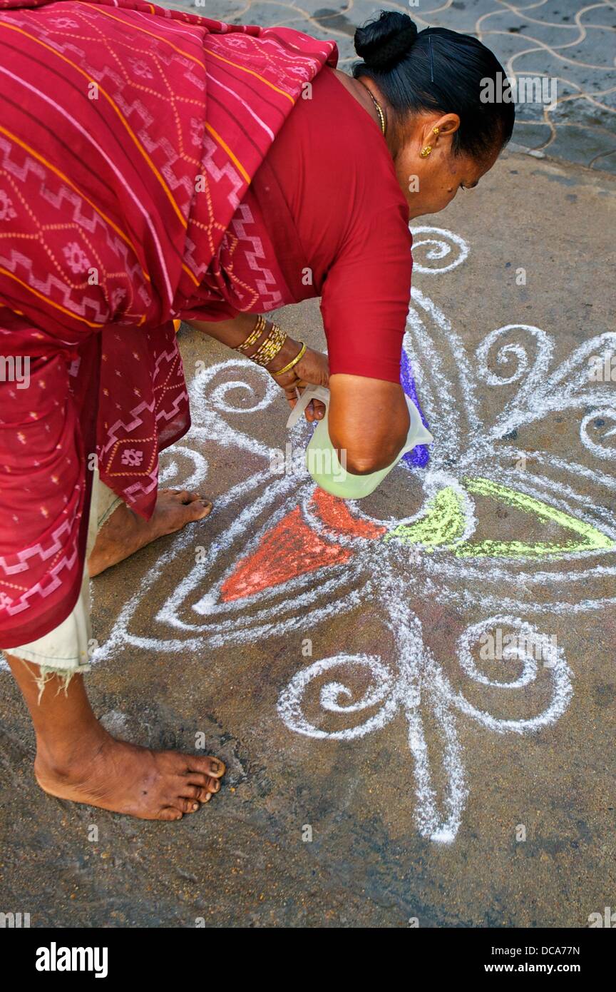 Kolam hi-res stock photography and images - Page 4 - Alamy