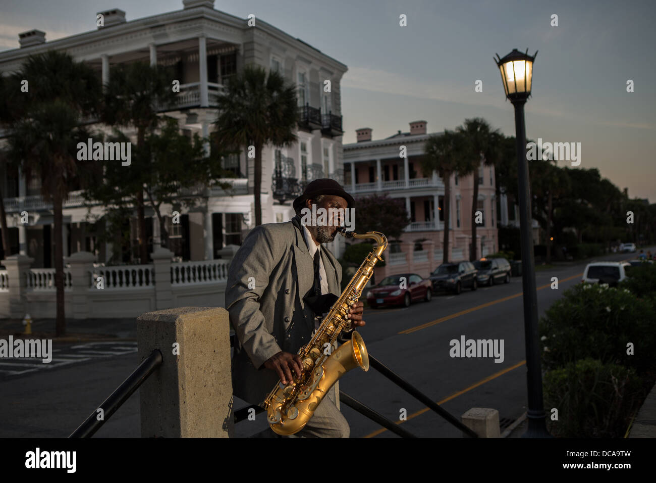 Saxophone music hi-res stock photography and images - Page 32 - Alamy