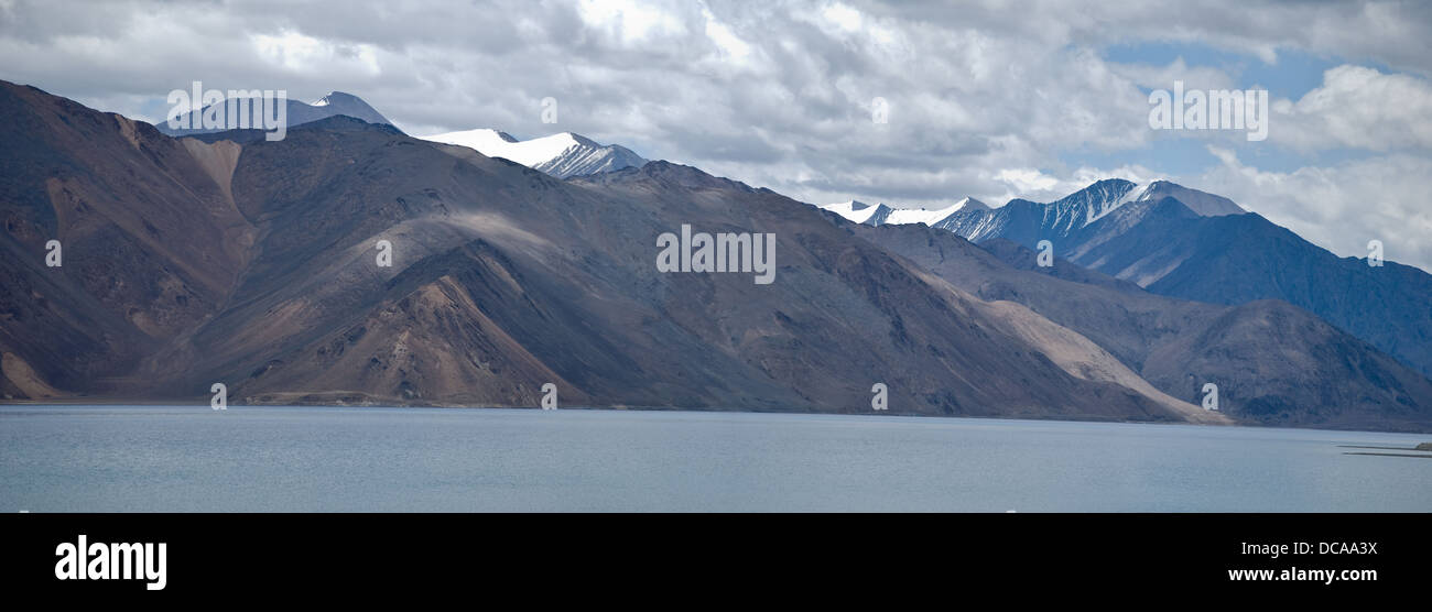 Panoramic view of Pangong Tso, the freshwater lake in Ladakh Stock Photo