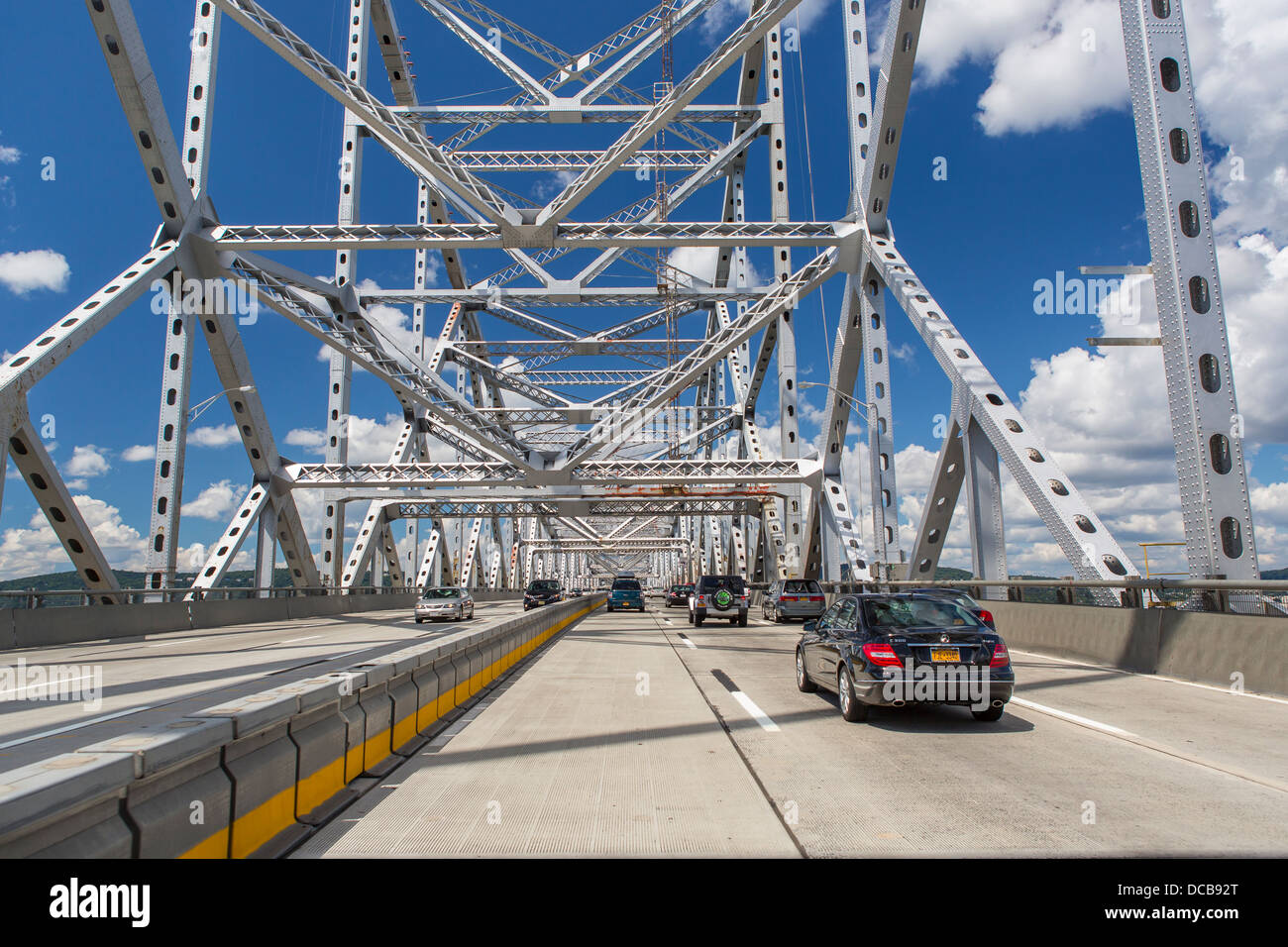 TAPPAN ZEE BRIDGE, NEW YORK, USA Crossing Hudson River westbound on Tappan Zee Bridge Stock