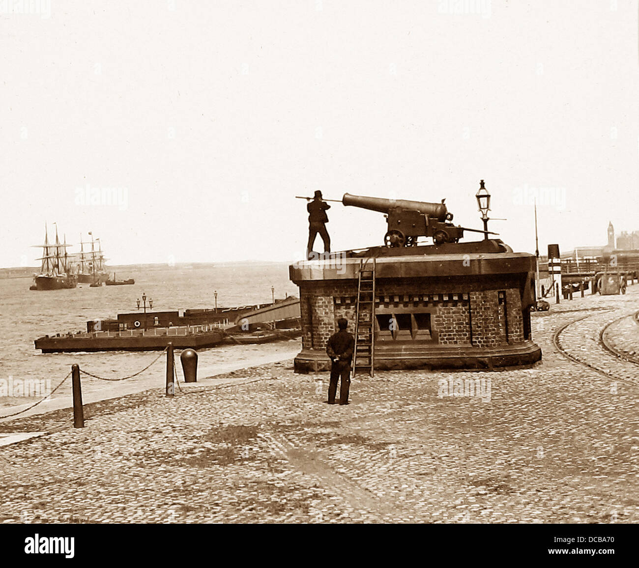 Liverpool One O Clock Gun Victorian Period Stock Photo Alamy