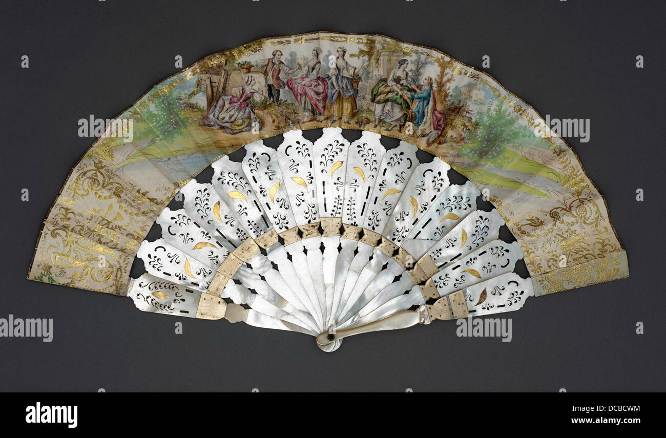 Fan Made Shape Fan made intricate design hi-res stock photography and images - Alamy