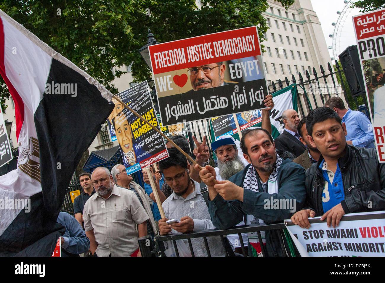 London, 08-14-2013, Part of the crowd as Egyptians protest outside Downing Street following what they say has been massacres of Muslim Brotherhood supporters, leaving 'over 2,000' dead, as protest camps around the country were cleared by the military. Credit:  Paul Davey/Alamy Live News Stock Photo