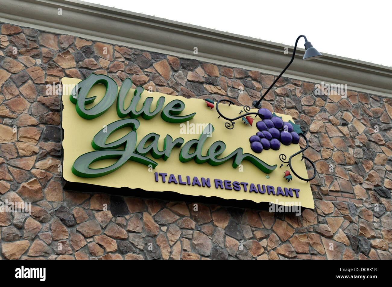 Olive Garden Italian Restaurant chain sign Stock Photo