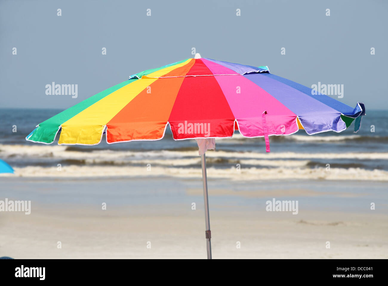 Umbrella and beach hi-res stock photography and images - Alamy