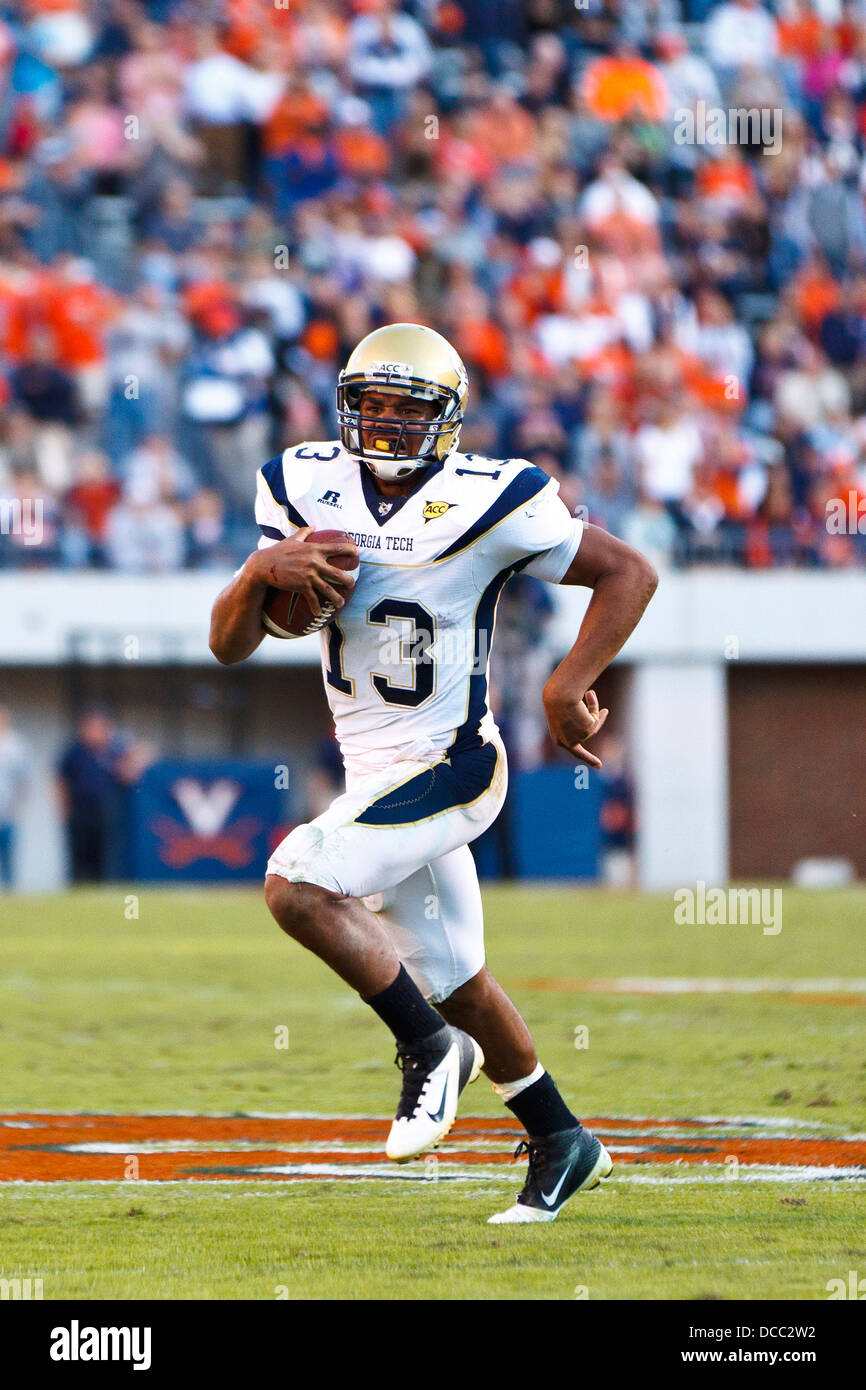 Georgia Tech Yellow Jackets quarterback Tevin Washington (13) rushes up field against the Virginia Cavaliers during the third qu Stock Photo