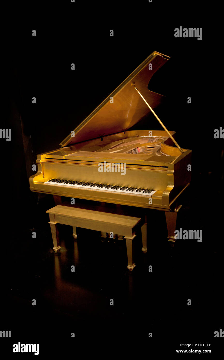 Elvis Presley's gold piano on display at Country Music Hall of Fame and