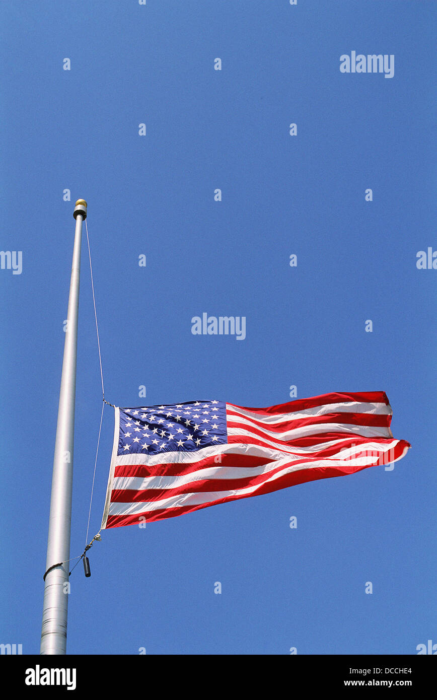 Flag Half Staff Stock Photos & Flag Half Staff Stock Images Alamy
